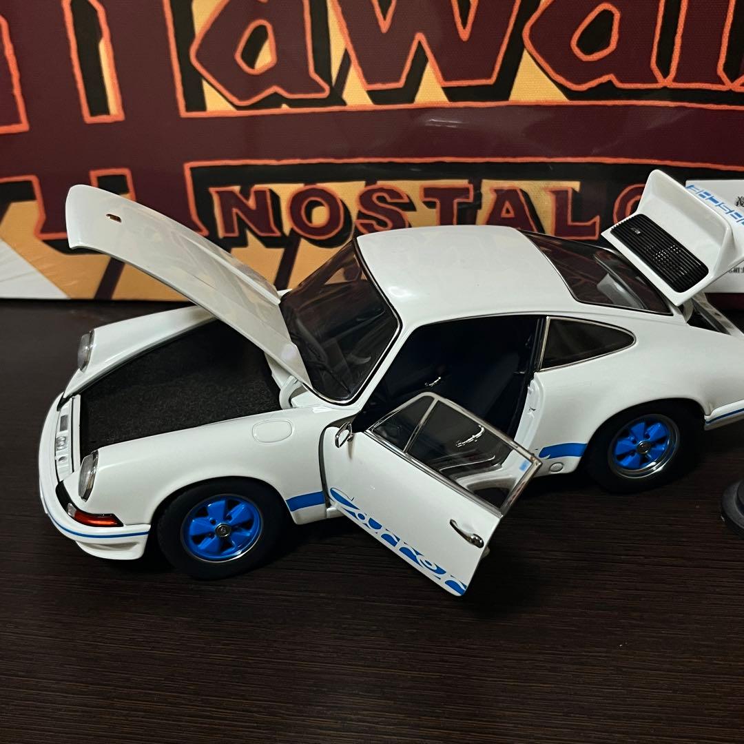 ミニカー AUTOart Porsche 911 Carrera 1:18