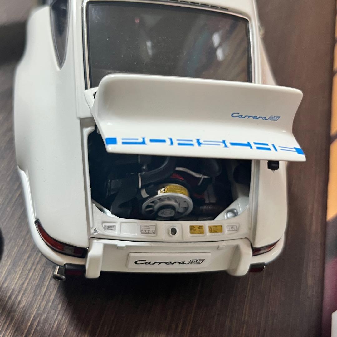 ミニカー AUTOart Porsche 911 Carrera 1:18