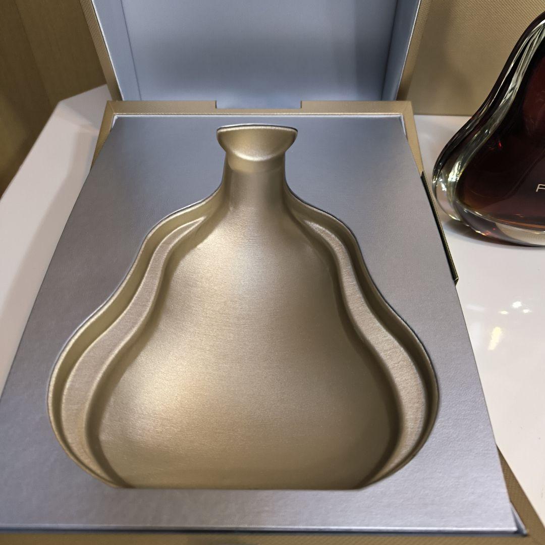 ヘネシー パラディス、ルイ１３世（専用箱、外箱付き)ので2本セット（訳あり）