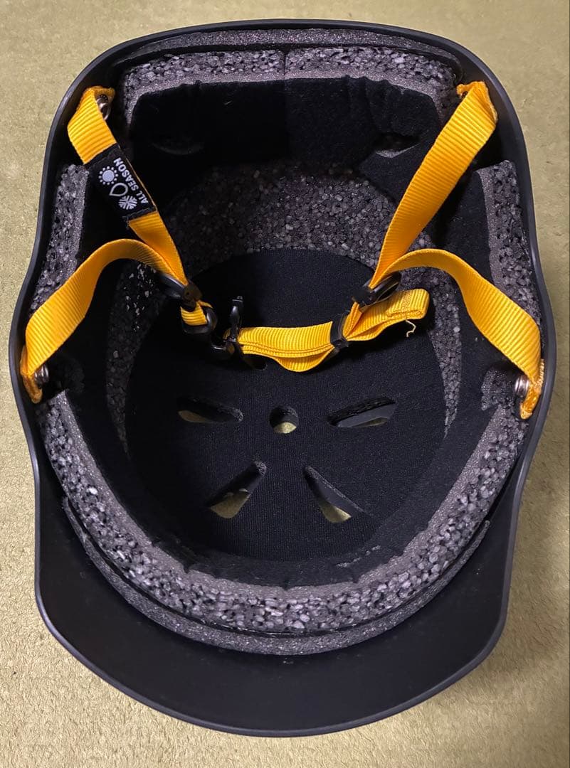 ★美品★bern ヘルメット ブラック/イエロー 日本サイズ L