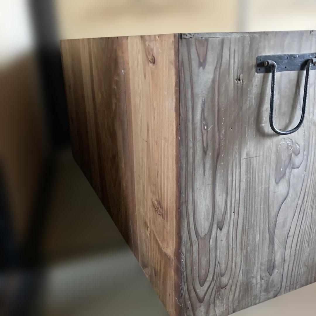 桐の箪笥　昭和レトロ　アンティーク　三段引き出し