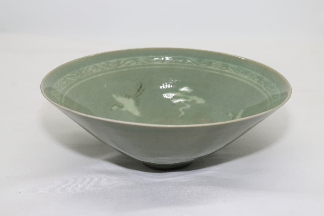 韓国人間文化財 柳海剛(柳根瀅) 高麗青磁 鶴文茶碗 共箱