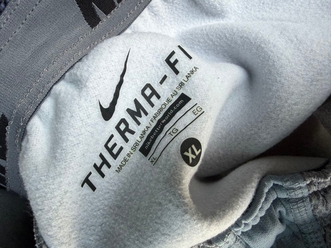 NIKE THERMA FIT セットアップ