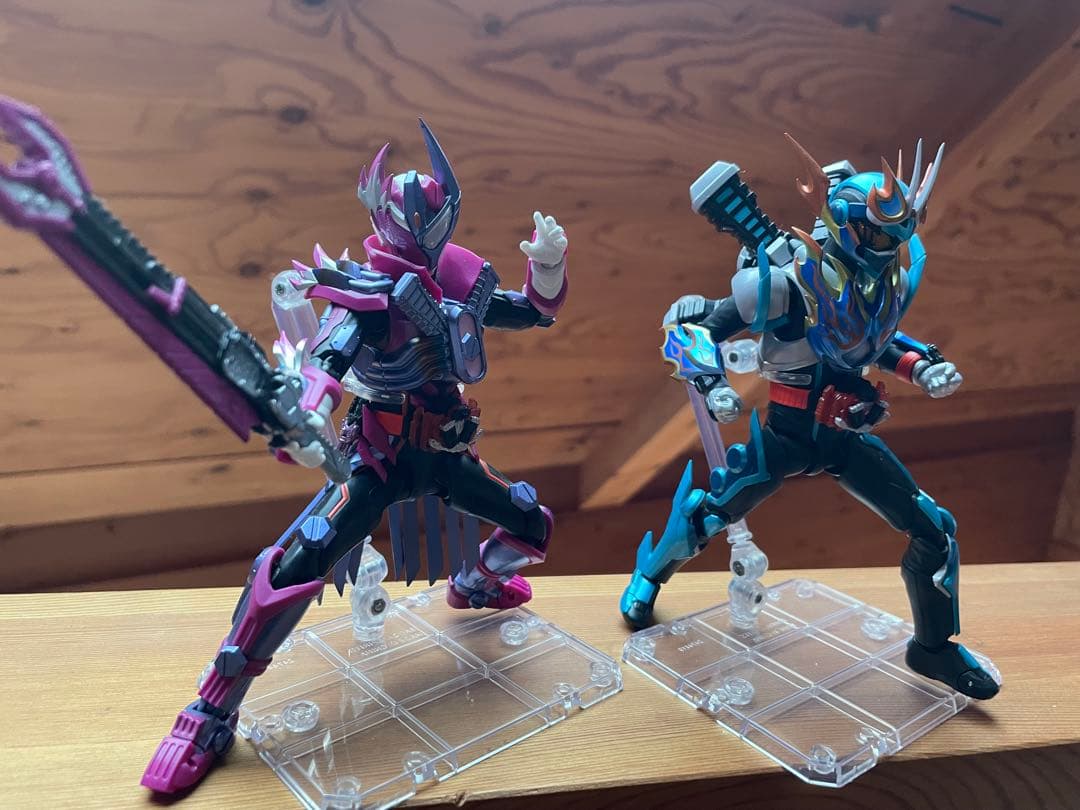 s.h.figuarts仮面ライダーファイヤーガッチャード＆ヴァルバラド