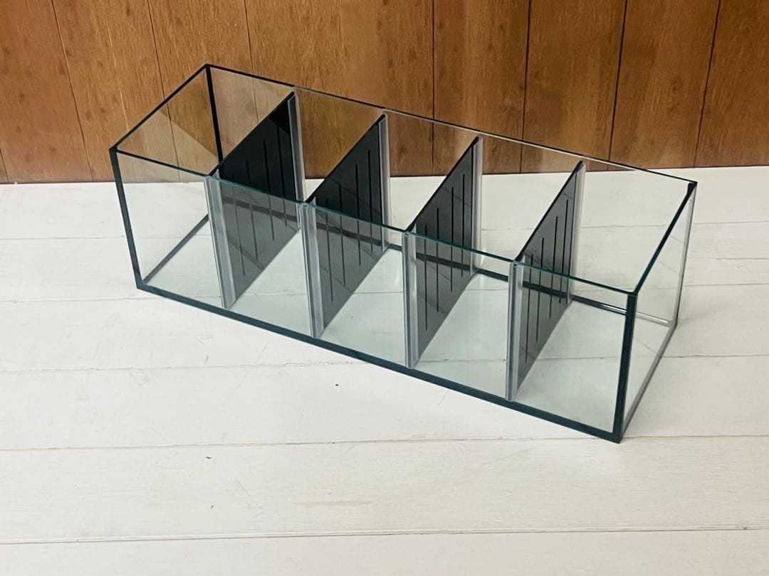 特注600×200×200 5室水槽 特注仕切り板 ブラックシリコン 未使用品