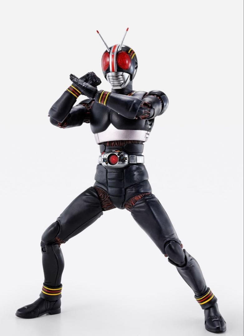 S.H.Figuarts（真骨彫製法）　BLACK、シャドームーン　2体セット