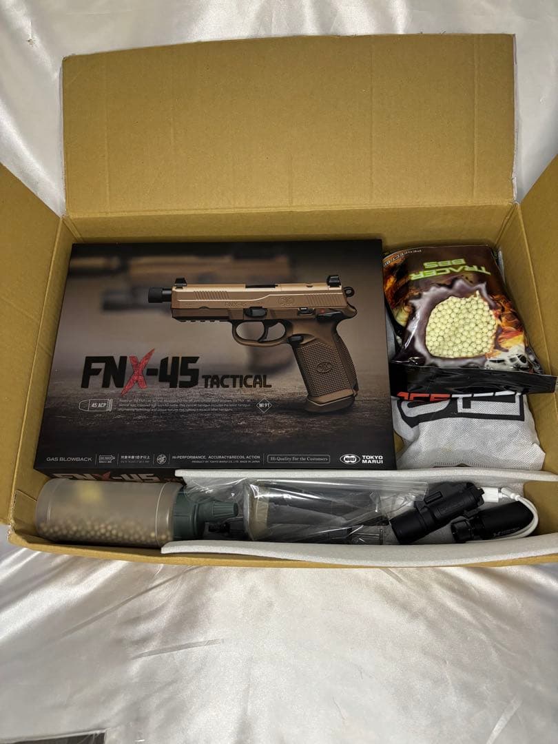 超美品　マルイFNXー45 タクティカル　カスタムセット　サバゲー　トレーサー付