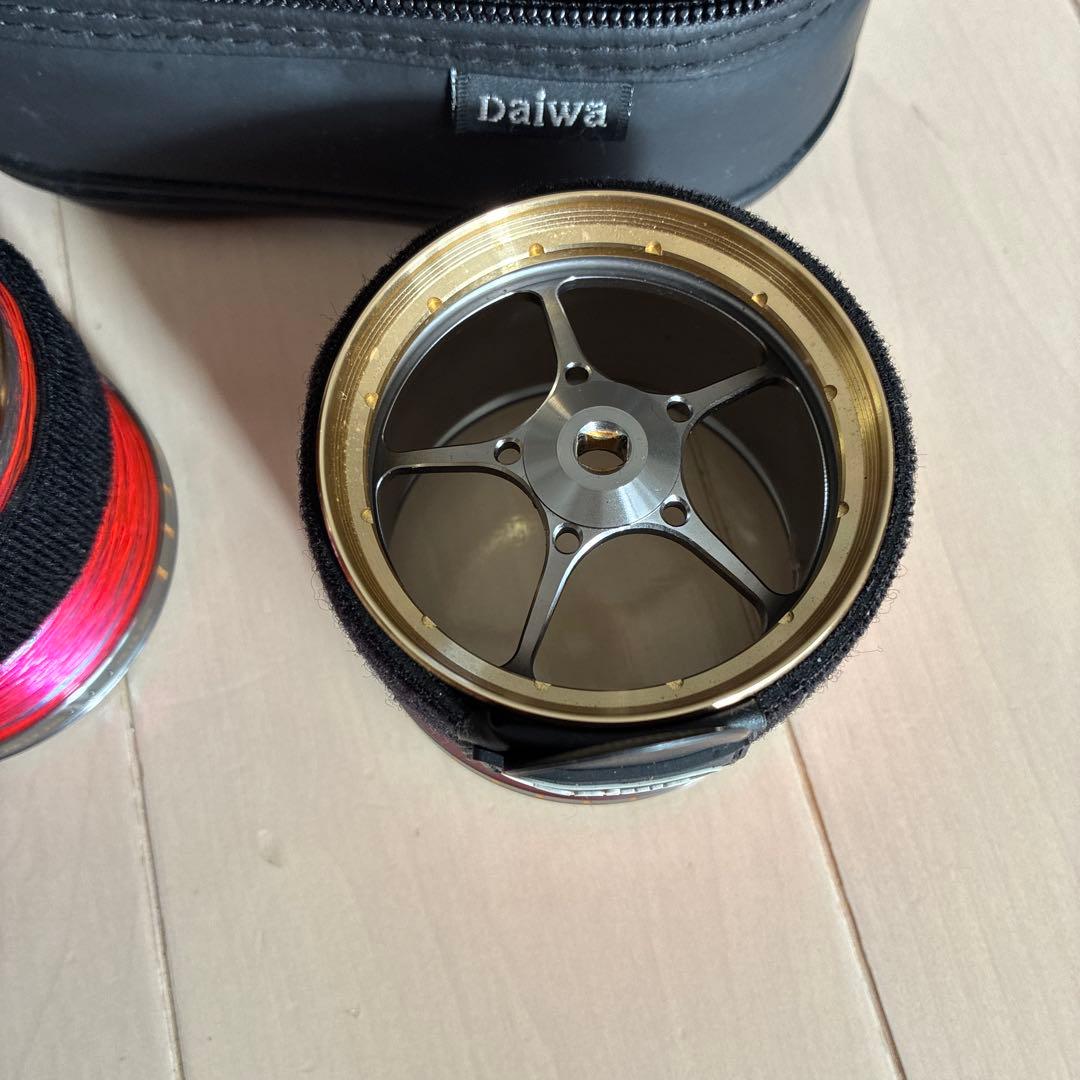 Daiwa トーナメントサーフ45 スプール2個セット ケース付き