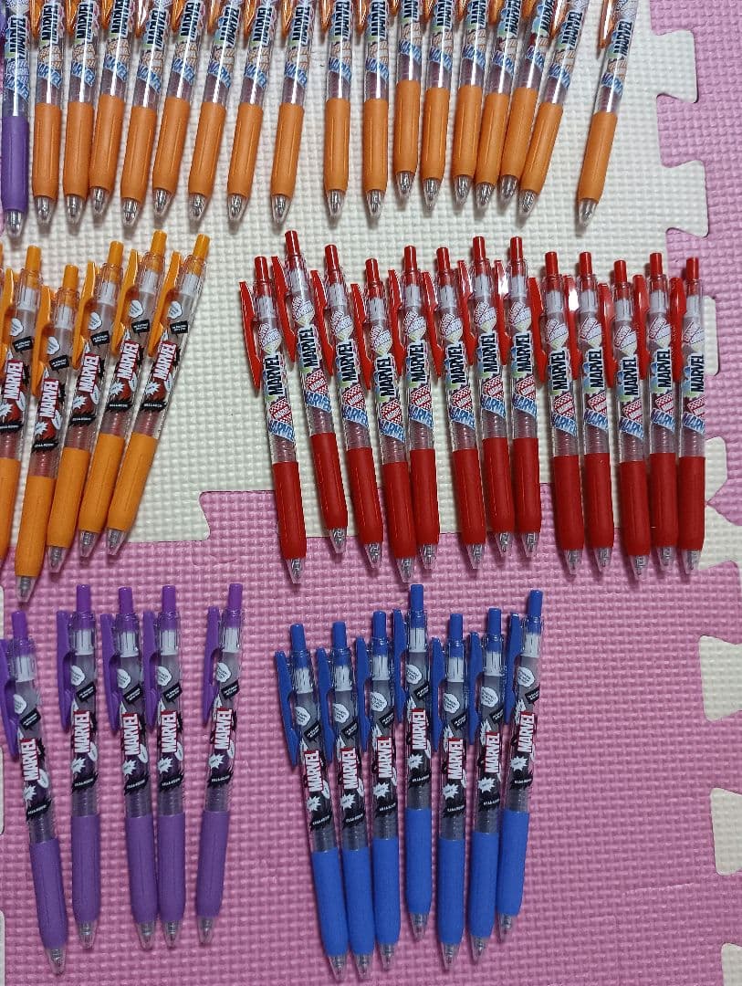 サラサ限定マーベルボールペン134本