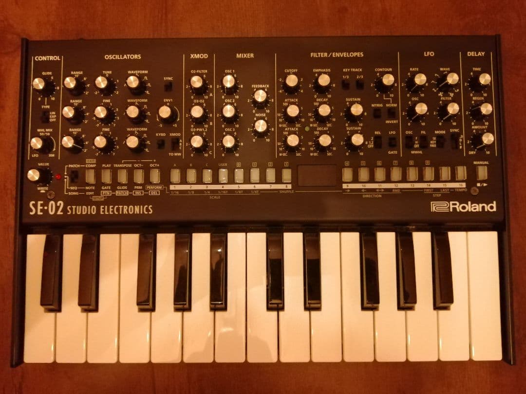 鍵盤楽器 Roland SE-02 + K-25M