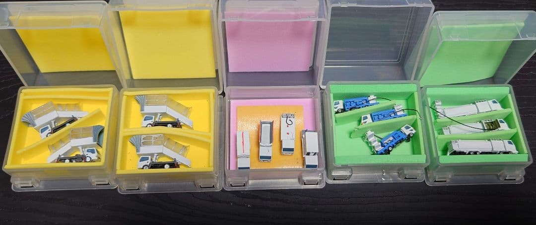 1/400 航空機 用のミニカー GSE まとめて