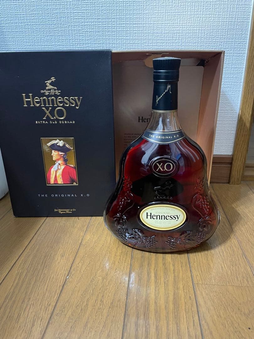 ヘンネシ-xo黒キャップ100cl 箱付き