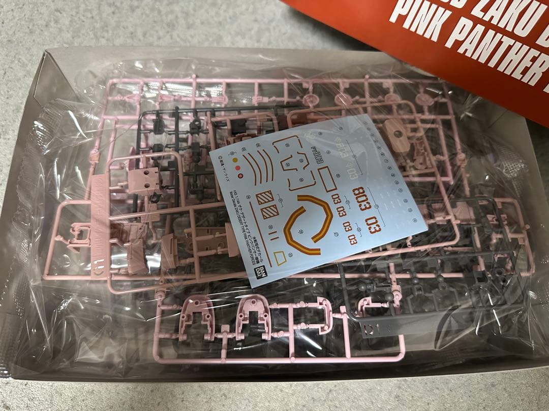 HG マンダラガンダム　HG ザク・デザートタイプ ピンクパンサー隊機