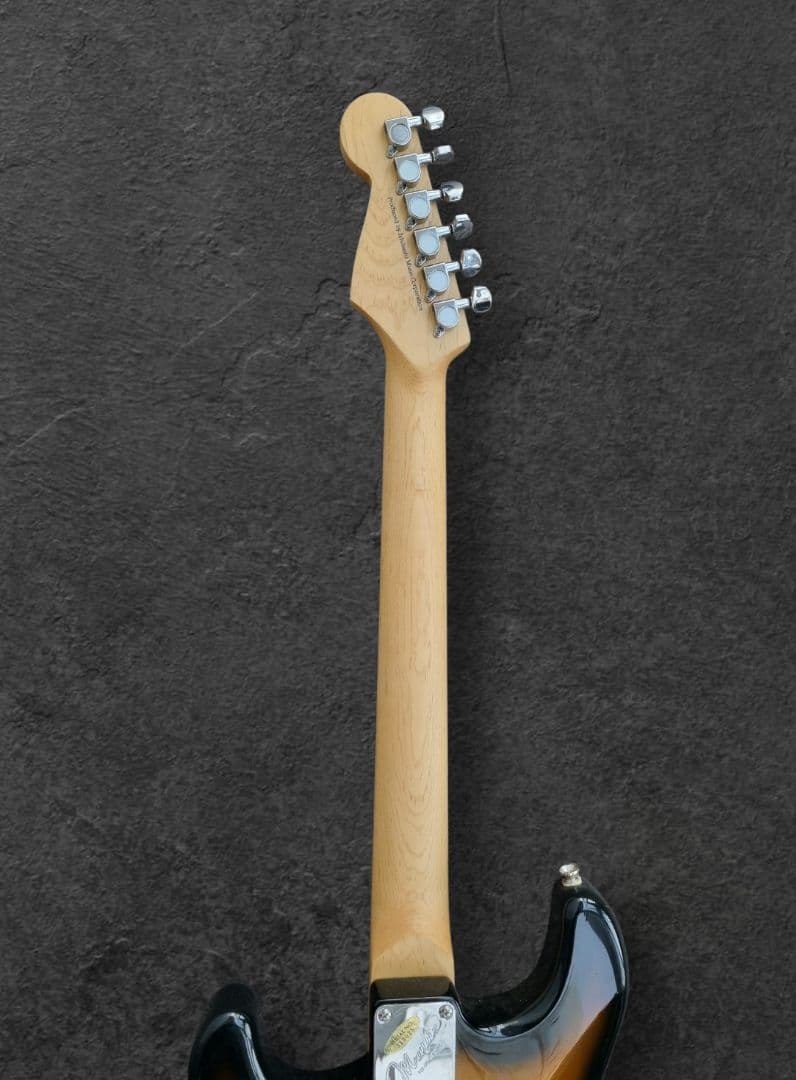 メイビス mavis　エレキギター 　ストラトキャスター