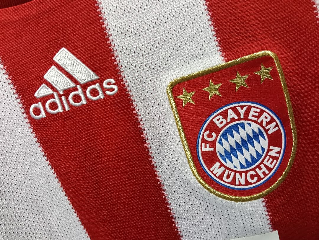 正規品！美品！ バイエルン・ミュンヘン　ユニフォーム 10-11 Oサイズ