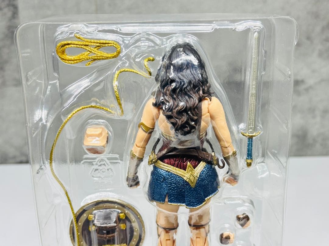 S.H.Figuarts ワンダーウーマン　ジャスティスリーグ
