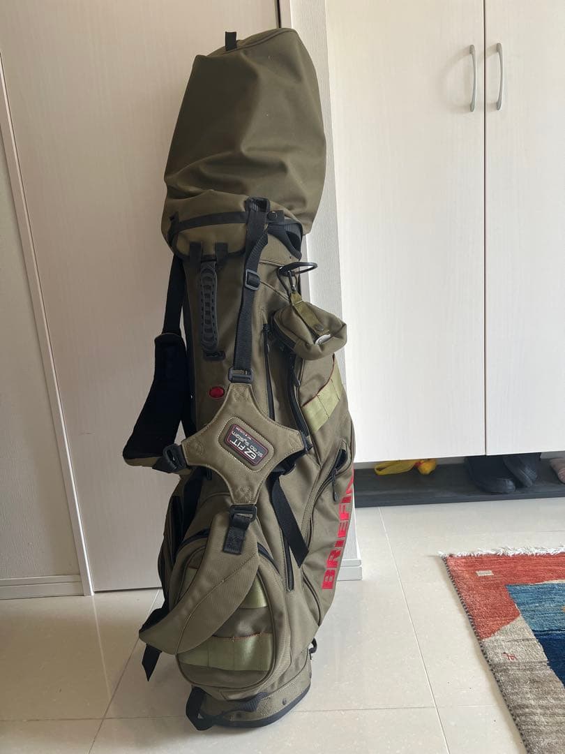 ブリーフィングbriefingゴルフバッグ オリーブ　ドライバーなどのクラブ一式