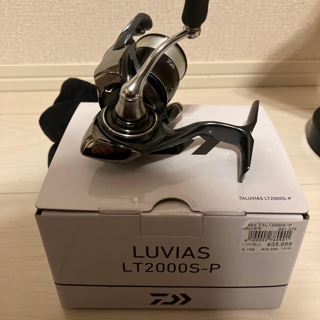 ダイワ　LUVIAS LT2000S-P スピニングリール