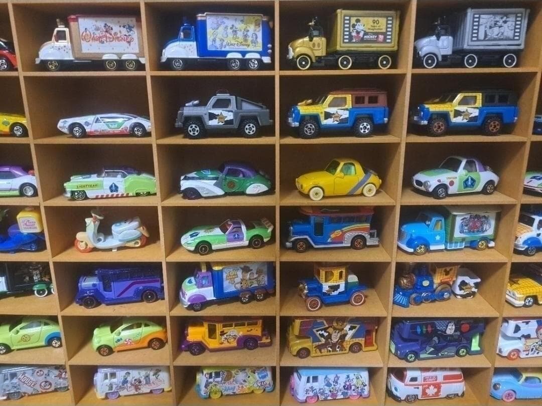 ディズニートミカ　ディズニーモータース　トミカ　まとめ売り　48台売り