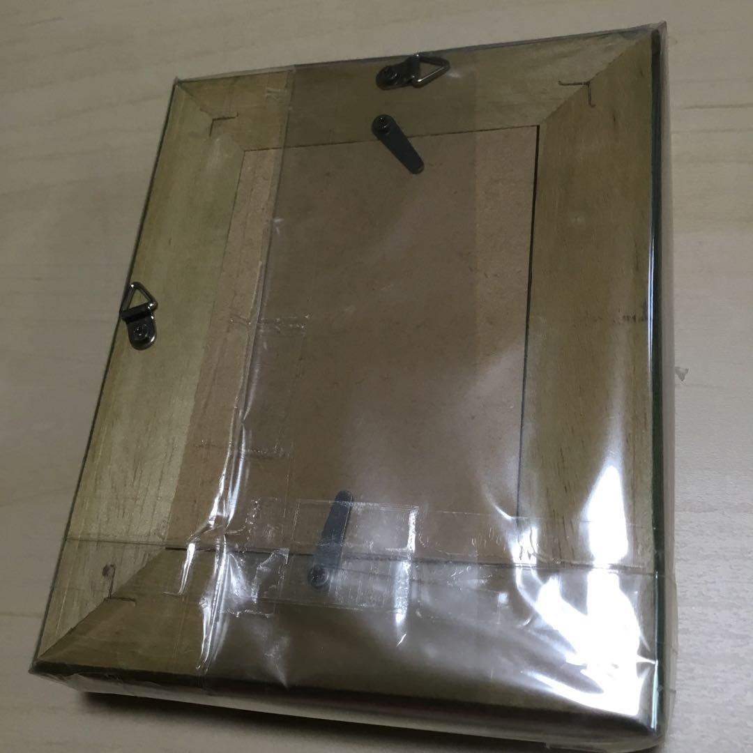 赤綿　絵画　アート　赤いマントの黒猫