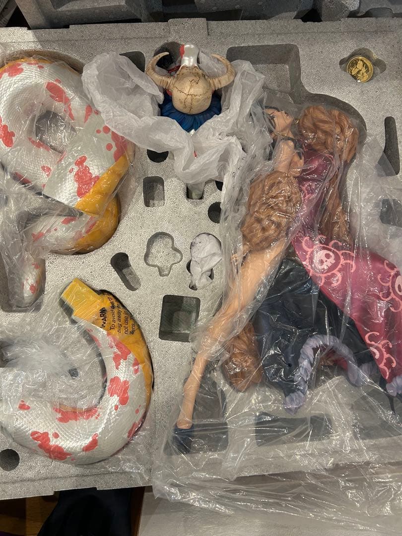 ワンピース　ログコレクション　ハンコック　大型スタチュー