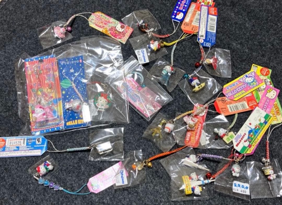 ご当地キティまとめ売り根付など