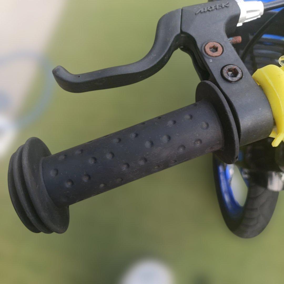 子どもの自転車16インチ青色