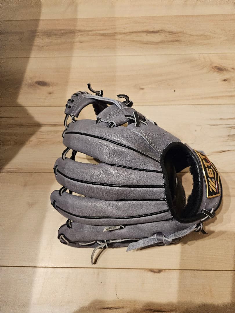 ゼット　プロステイタス　 軟式　内野手　 グローブ グレー　サイズ4