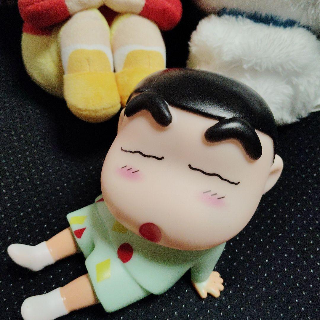 クレヨンしんちゃん ぬいぐるみとフィギュアセット