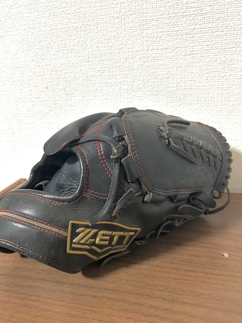 【硬式野球用グラブ】投手用　グローブ 黒　ZETT