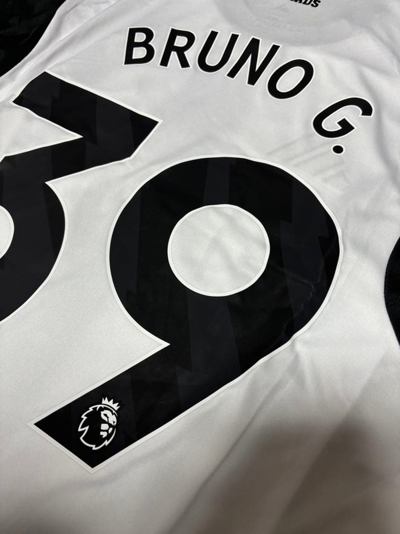 ニューカッスル　ギマランイス　ホーム　ユニフォーム