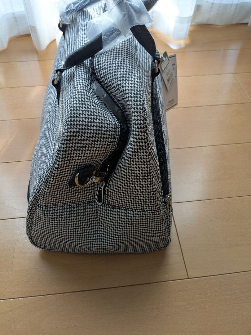 【未使用]ダンロップゼクシオ XXIO　ロゴ刺繡入り　千鳥柄　ボストンバッグ