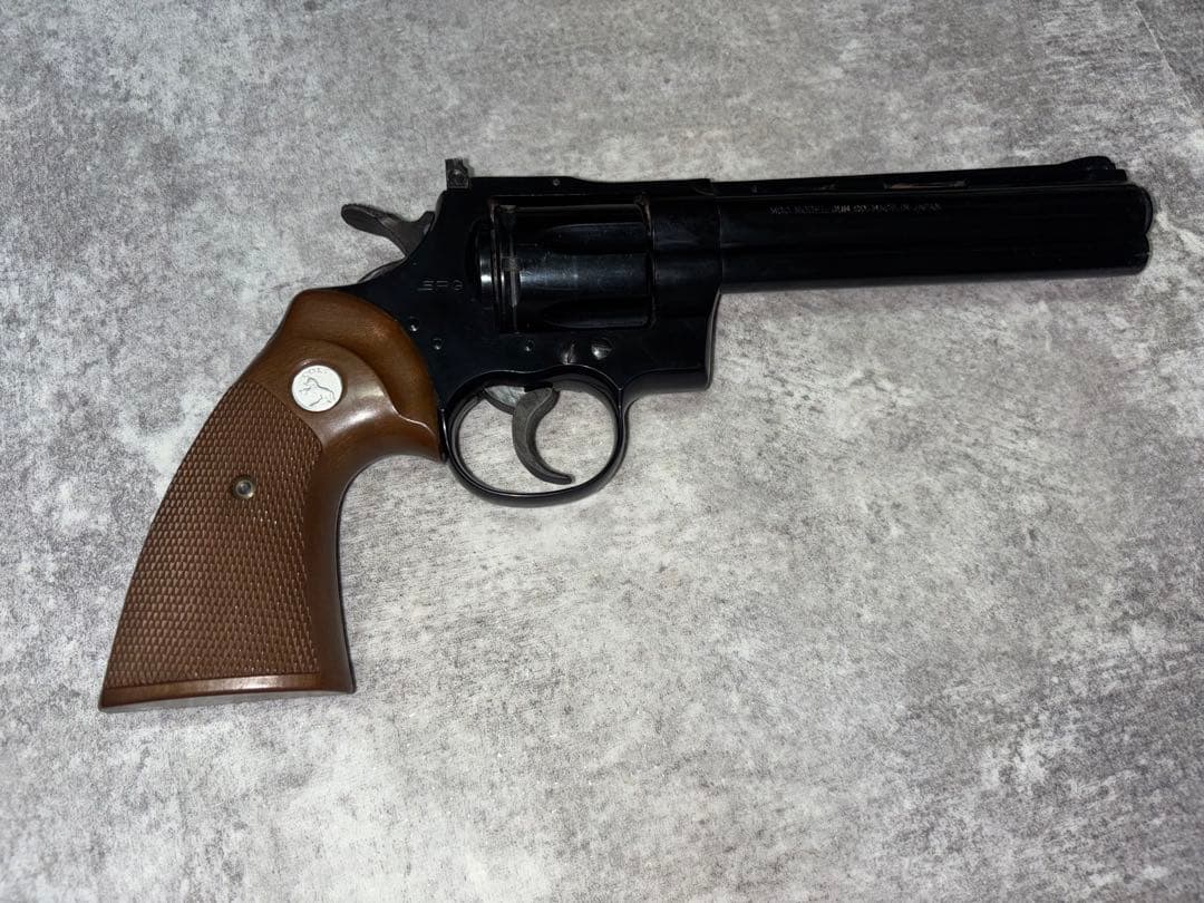 MGCコルトパイソン 6-inch マグナム モデルガン Python 玩具