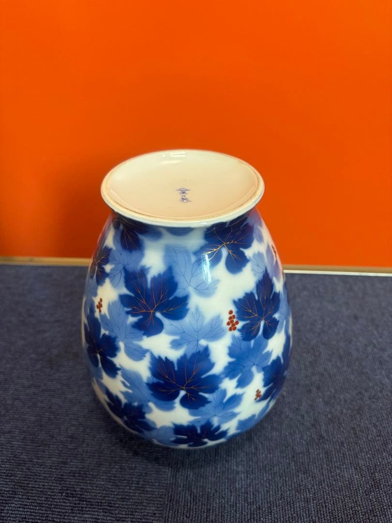 2002 深川製磁　葡萄瑠璃　花瓶　金彩