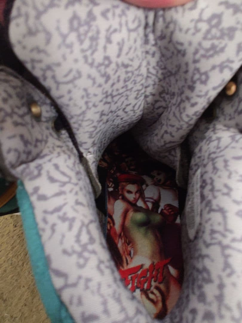 リーボック　シャックアタック　ストリートファイターコラボ　27.5