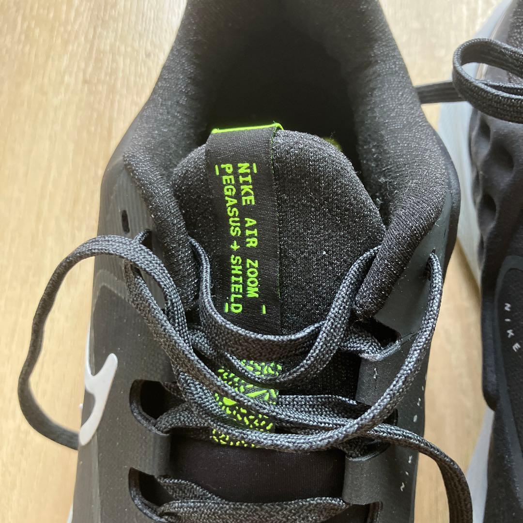 Nike ランニングシューズ ブラック/グリーン