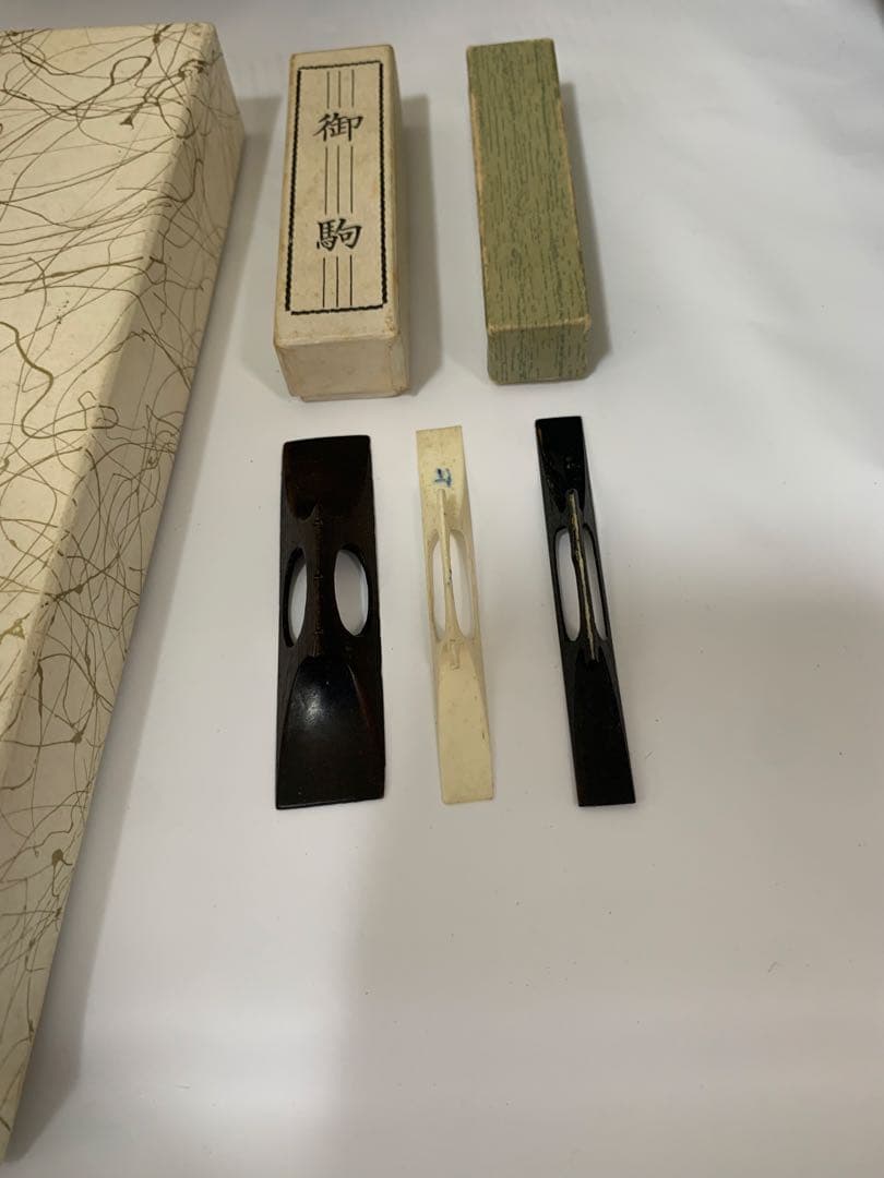 明治9年 細棹 地唄　三味線　ハードケース 撥 駒付き