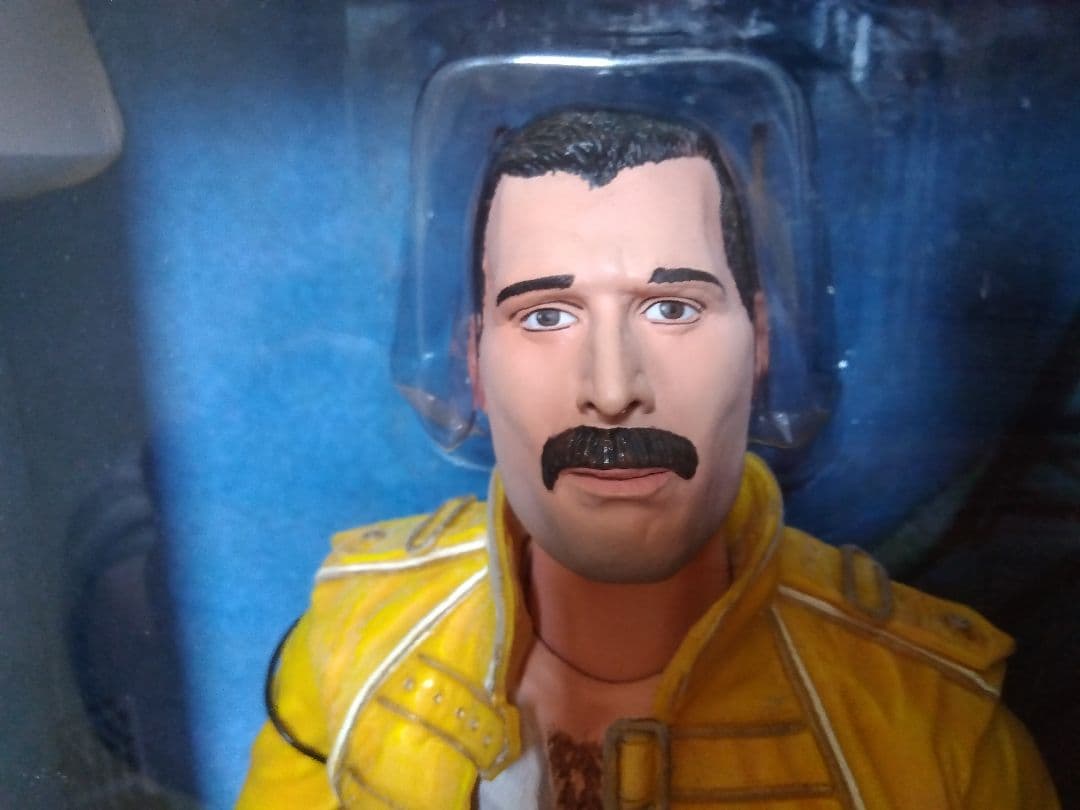 ●フレディー・マーキュリー NECA ネカ フィギュア 18インチ サウンド