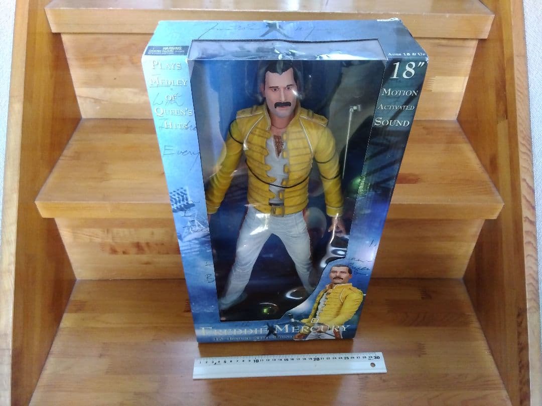 ●フレディー・マーキュリー NECA ネカ フィギュア 18インチ サウンド
