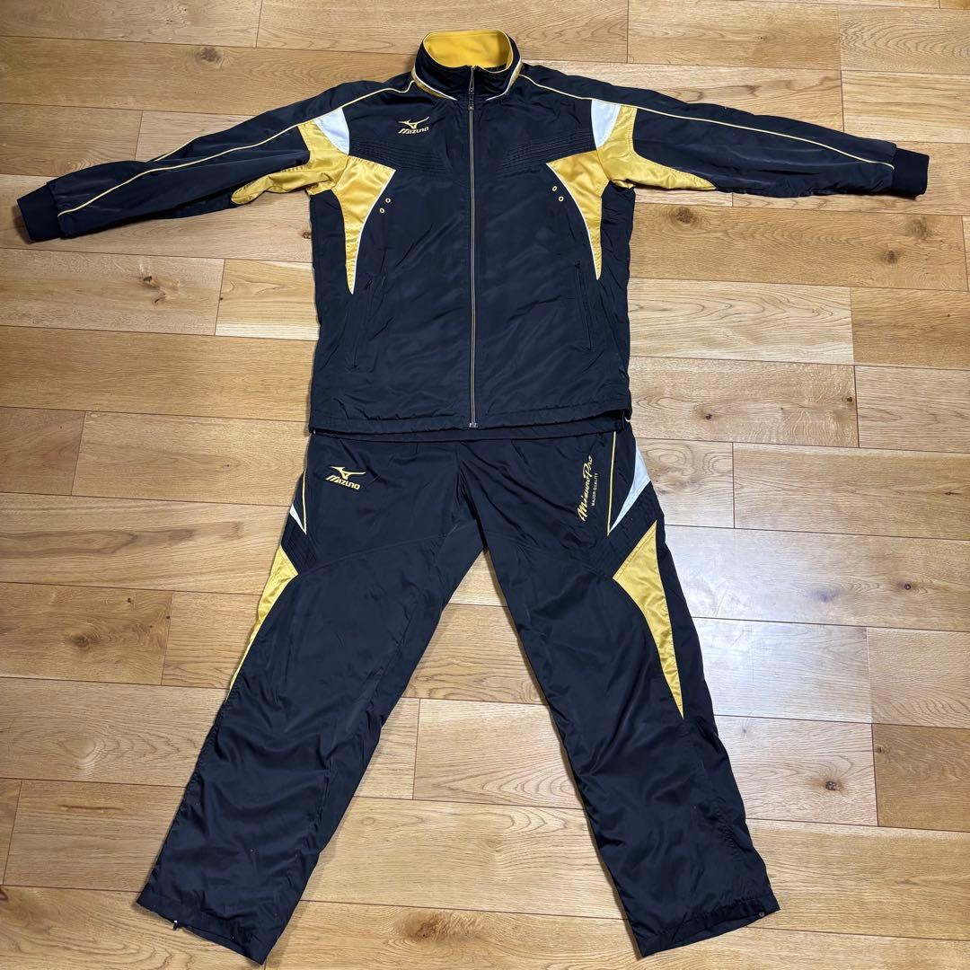 ミズノプロ mizuno proウインドブレーカー　O （XL）サイズ 黒×金