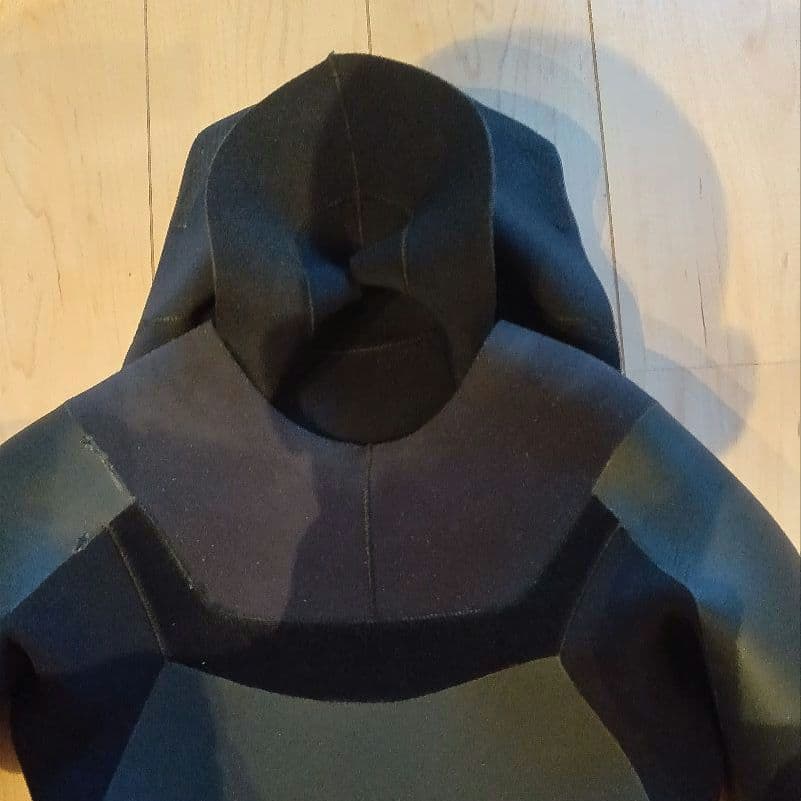 セミドライ、メローウェットスーツ、5✕3ミリ、ML-Bサイズ、ノンジップ