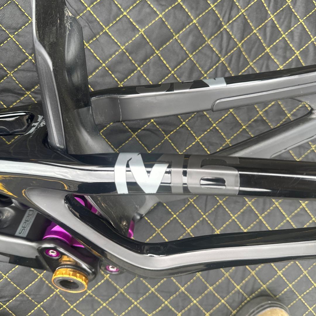 INTENSE M16 CARBON Sサイズ