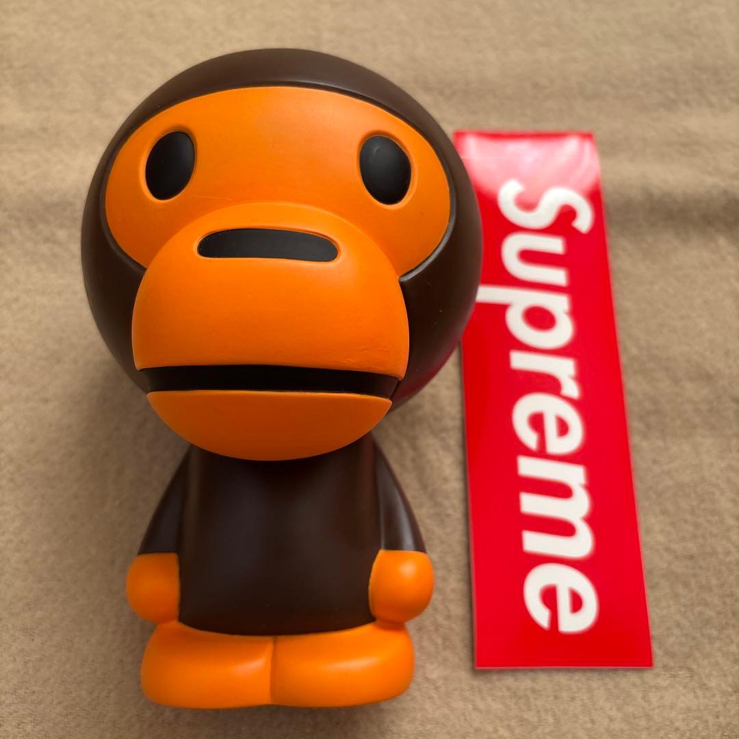 A BATHINGAPEモンキー型貯金箱