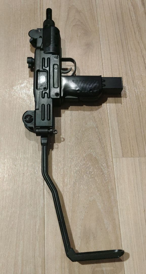 ※レオレオ　WA ミニUZI ガスブロ／美品・ケース・マガジン付