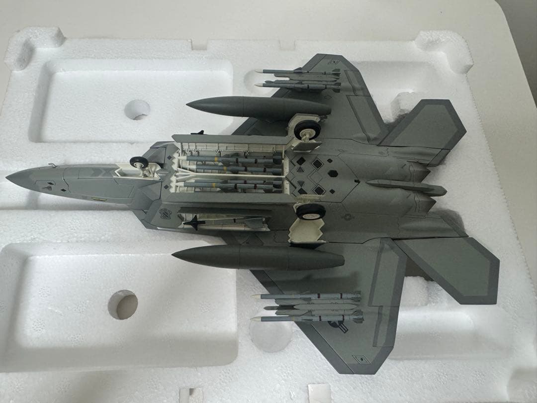 【HOBBY MASTAR】アメリカ空軍F-22 ラプター戦闘機 1/72