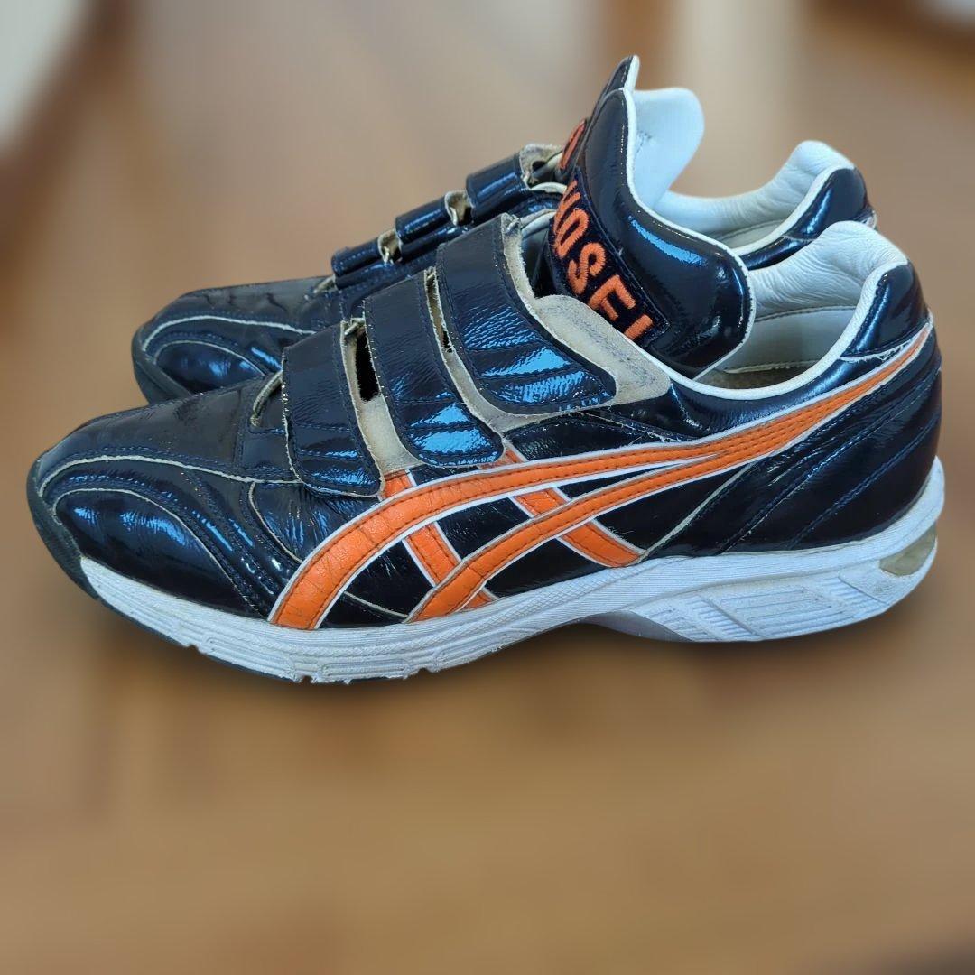 法政大学　アシックス　トレーニングシューズ　非売品　28.5