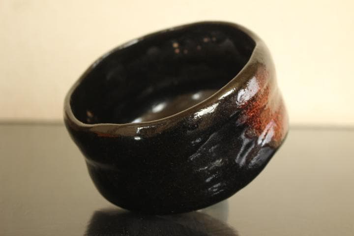 楽吉左衛門　九代「了入」黒茶碗／裏千家　十四代「淡々斎」極め　銘『寒菊』共箱付属