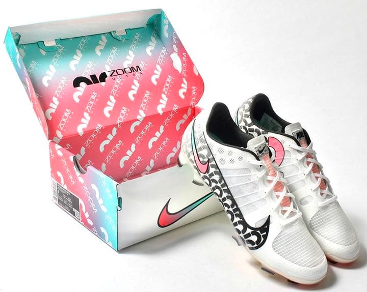 【限定品 ナイキ マーキュリアル エア ズーム ウルトラ SE FG 27cm】