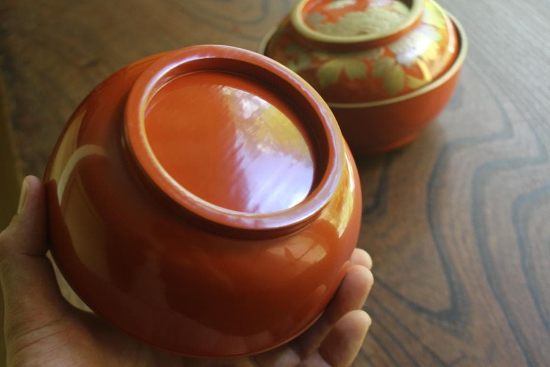 時代逸品！時代金縁朱漆に極上牡丹蝶螺鈿蒔絵の映えるお椀2点（検輪島塗蒔絵椀雑煮椀