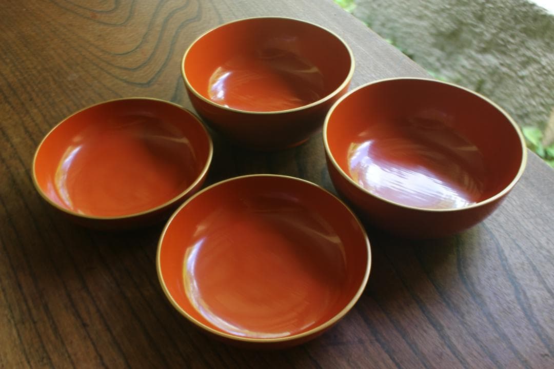 時代逸品！時代金縁朱漆に極上牡丹蝶螺鈿蒔絵の映えるお椀2点（検輪島塗蒔絵椀雑煮椀